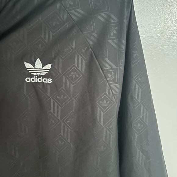 Adidas Monogram Windbreaker - Picture 4 of 4